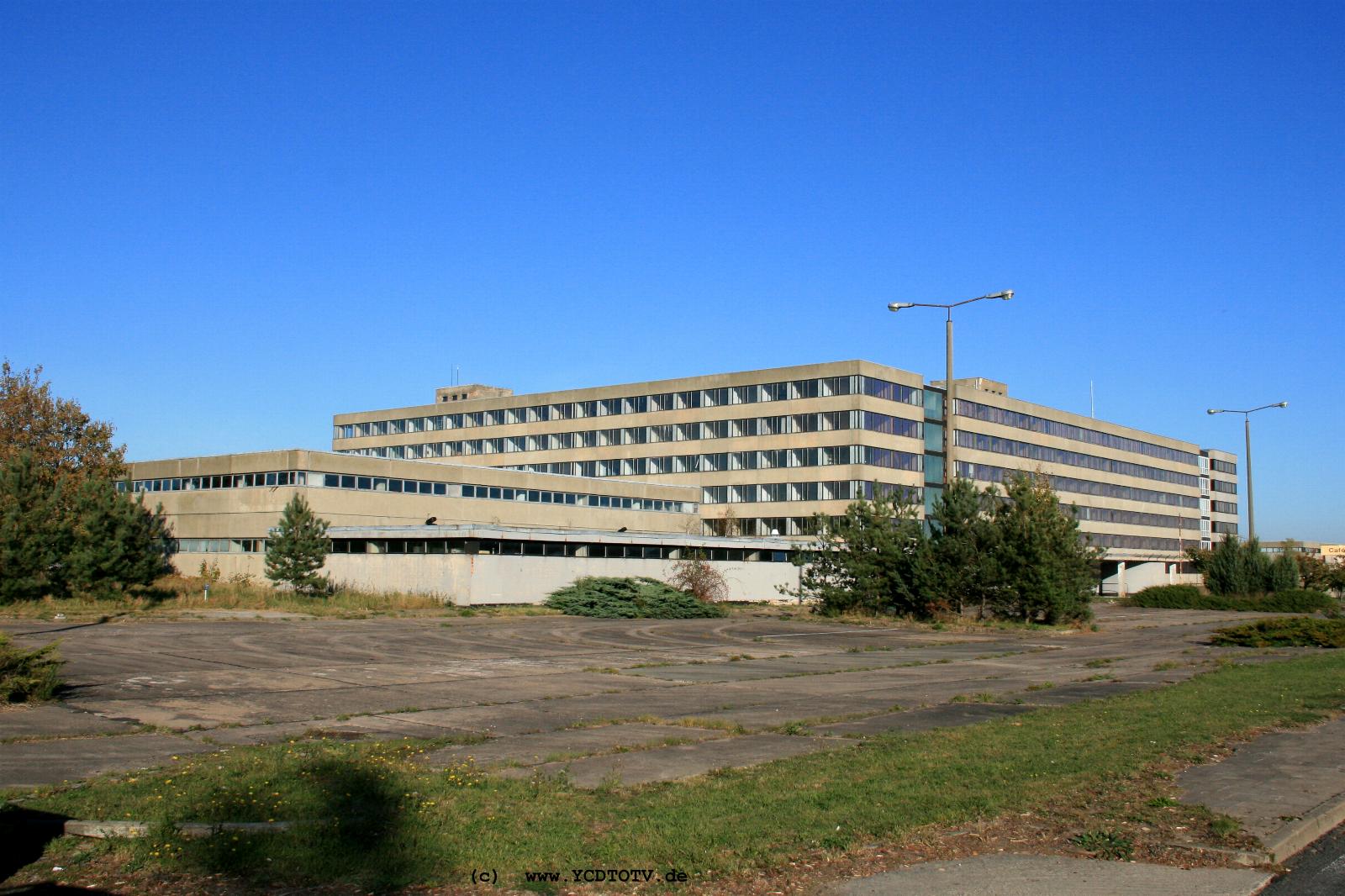 Sozialgebäude I, Mehrzweckgebäude II, Mehrzweckgebäude III,Eingangsgebäude West
