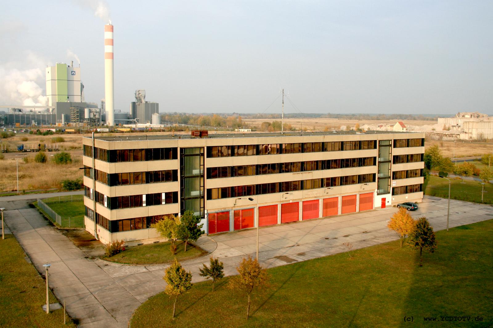 Eingangszentrum Sicherheitsgebäude: heute von der Feuerwehr des Landkreises Stendal genutzt
