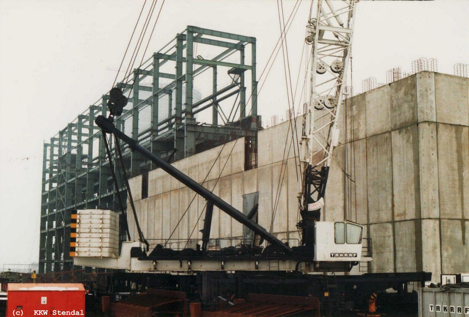  KKW Stendal, Baustelle 1990, Block B, Sockelbereich und Entgaseranbau Maschinenhaus 