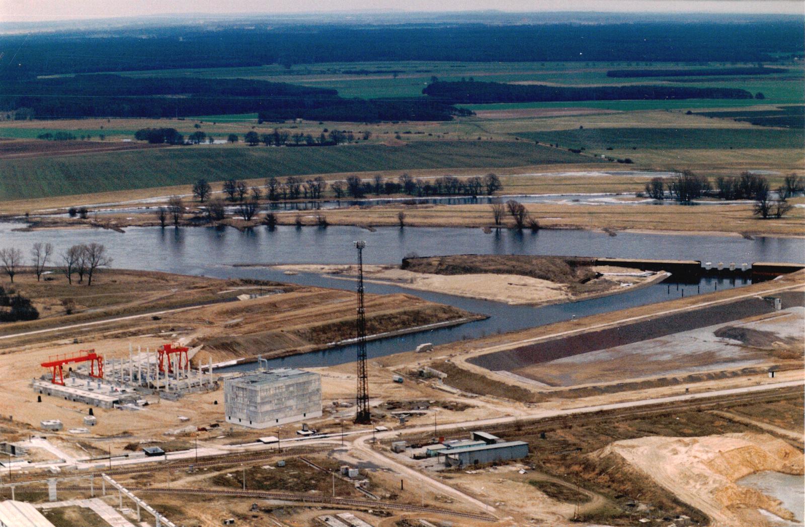 DDR AKW Stendal, Baustelle 1990, Elbeeinlauf 